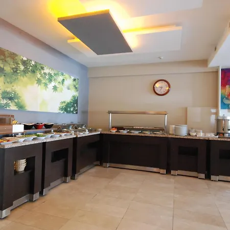 Hitit Hotell 3*